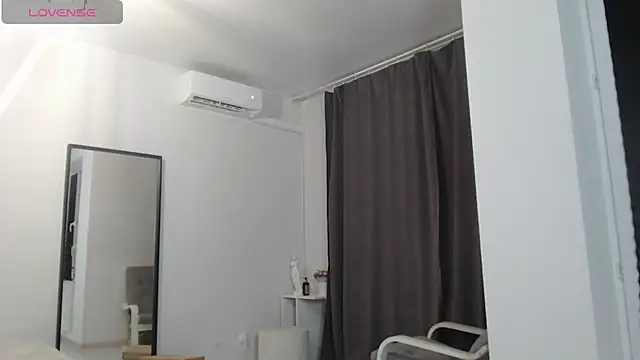 Snapshot of LanaDreamX chatting on July 29, 2026, 1:59 am LanaDreamX online show from July 29, 2026, 1:59 am