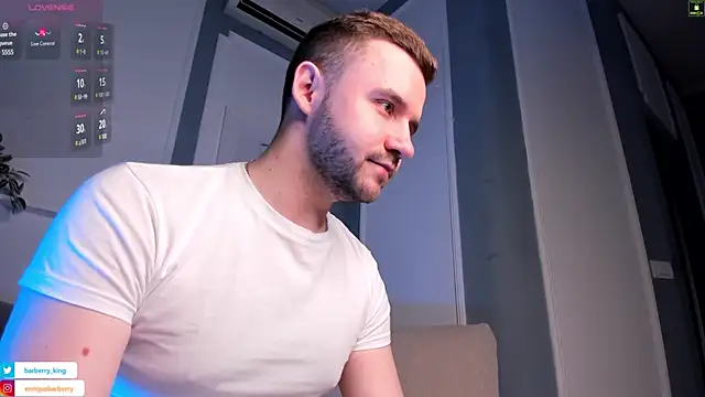 EnriqueBarberry online show from January 31, 2025, 6:35 am