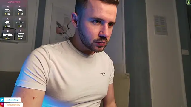 EnriqueBarberry online show from March 10, 2025, 6:27 am