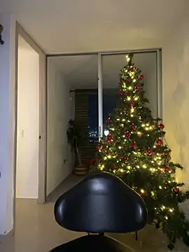 Susi bell online show from December 18, 2024, 2:53 am