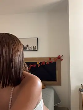 Susi bell online show from February 6, 2025, 8:45 pm