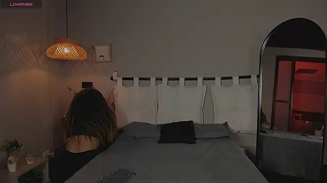 Snapshot of nayah__ chatting on March 7, 2025, 8:11 pm nayah online show from March 7, 2025, 8:11 pm