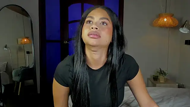 nayah   online show from January 5, 2026, 7:50 pm