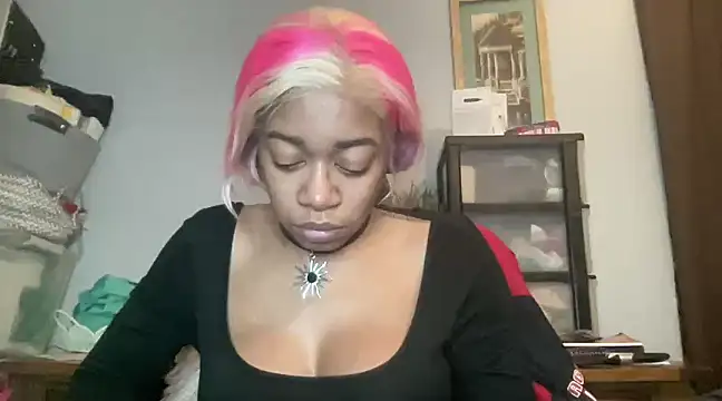 Snapshot of MommyConfident chatting on March 7, 2025, 5:18 am MommyConfident online show from March 7, 2025, 5:18 am