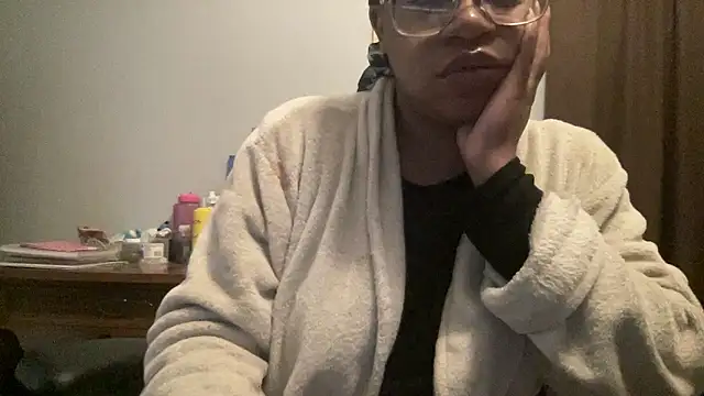 MommyConfident online show from January 7, 2026, 1:57 pm