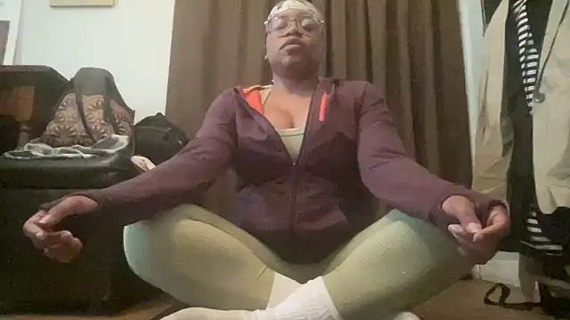 MommyConfident online show from April 20, 2026, 5:05 pm