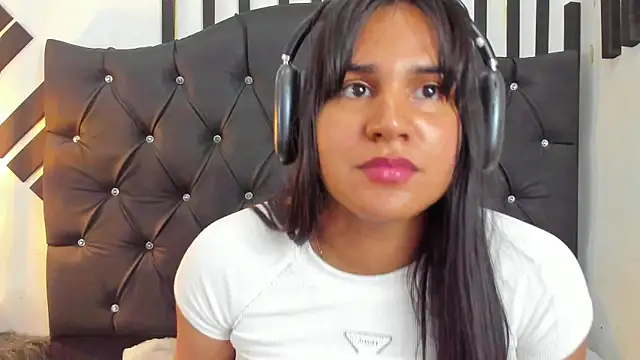 Kagome01 online show from March 11, 2025, 3:23 pm