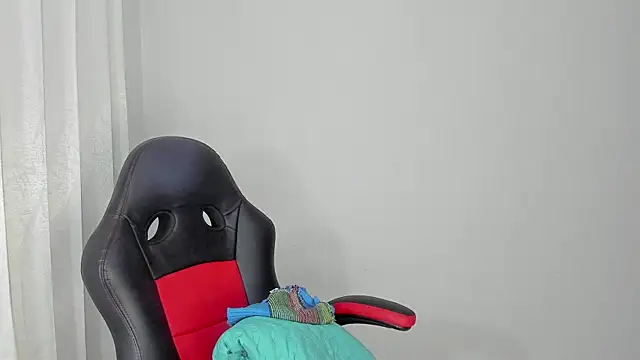 samy jonnes  online show from January 10, 2025, 11:08 pm