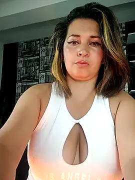 Snapshot of Devil_Sara chatting on January 31, 2025, 7:51 pm Devil Sara online show from January 31, 2025, 7:51 pm