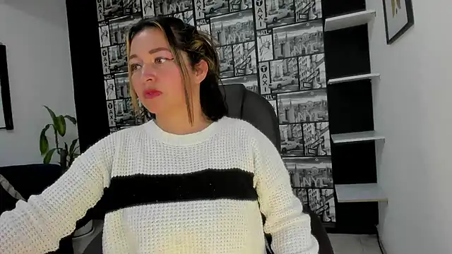 Snapshot of Devil_Sara chatting on February 11, 2025, 7:38 pm Devil Sara online show from February 11, 2025, 7:38 pm