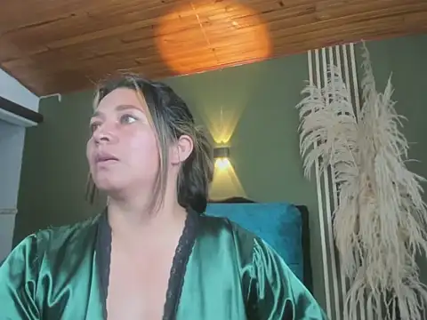 Snapshot of Devil_Sara chatting on March 1, 2025, 11:47 pm Devil Sara online show from March 1, 2025, 11:47 pm