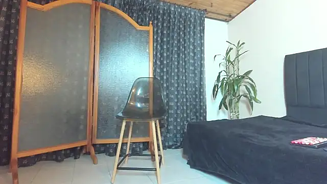 Snapshot of Devil_Sara chatting on March 6, 2025, 12:10 am Devil Sara online show from March 6, 2025, 12:10 am