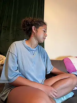 VanessaBling online show from March 18, 2025, 1:10 am