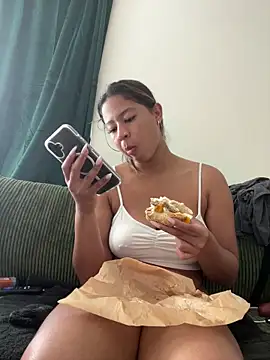 VanessaBling online show from September 22, 2025, 2:08 pm