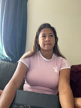 VanessaBling online show from September 28, 2025, 3:06 pm