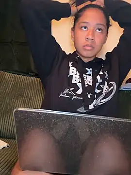 VanessaBling online show from October 30, 2025, 2:57 am