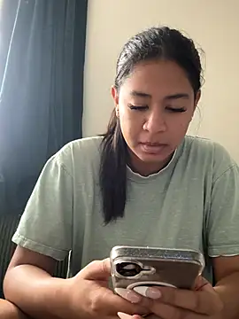 VanessaBling online show from December 20, 2025, 3:52 pm