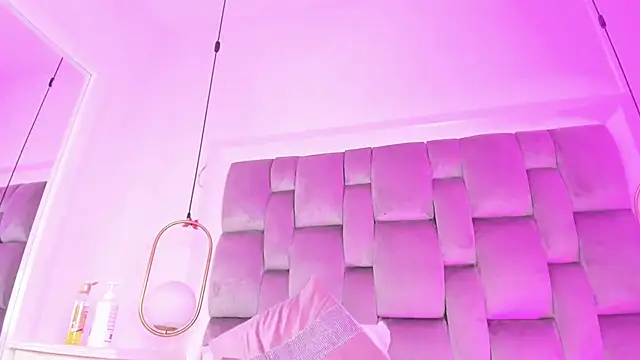 Snapshot of PamelaMendez_ chatting on February 2, 2025, 12:13 pm PamelaMendez online show from February 2, 2025, 12:13 pm