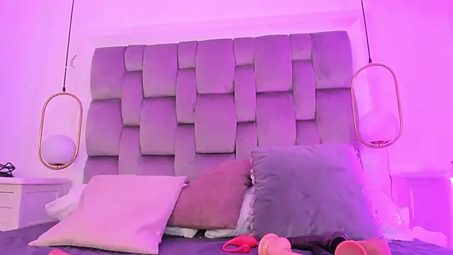 Snapshot of PamelaMendez_ chatting on March 1, 2025, 6:24 am PamelaMendez online show from March 1, 2025, 6:24 am