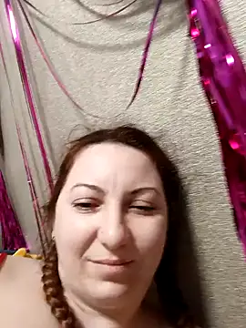 JasmineFaber online show from January 19, 2025, 4:46 pm