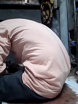 Snapshot of Burhade-- chatting on October 4, 2025, 4:05 pm Burhade-- online show from October 4, 2025, 4:05 pm