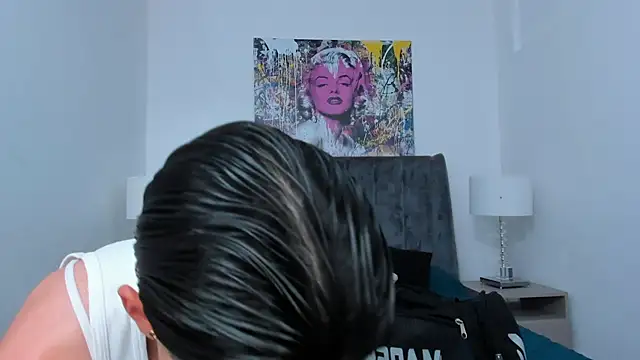 Snapshot of AmberAdams_ chatting on December 4, 2024, 1:20 pm AmberAdams online show from December 4, 2024, 1:20 pm