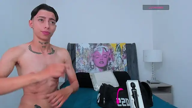 Snapshot of AmberAdams_ chatting on December 12, 2024, 10:09 pm AmberAdams online show from December 12, 2024, 10:09 pm