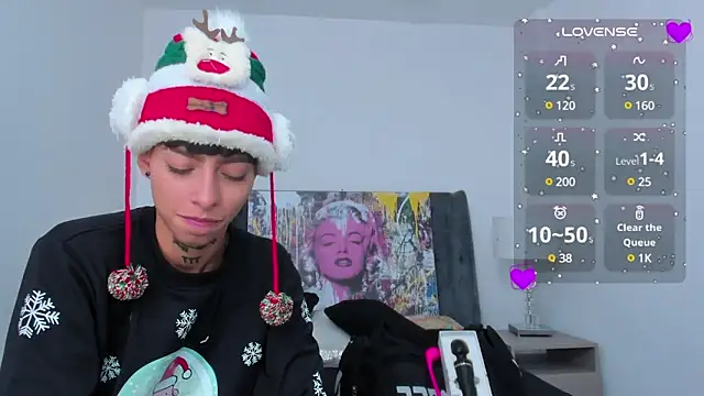 Snapshot of AmberAdams_ chatting on December 14, 2024, 2:10 pm AmberAdams online show from December 14, 2024, 2:10 pm