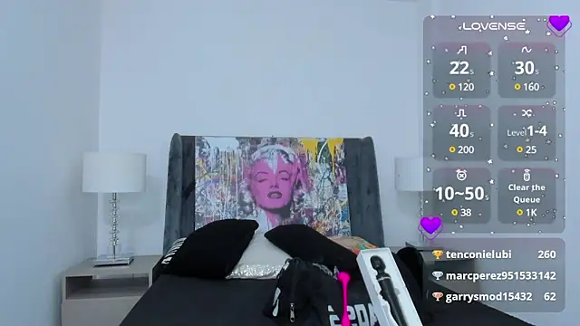 Snapshot of AmberAdams_ chatting on December 14, 2024, 5:14 pm AmberAdams online show from December 14, 2024, 5:14 pm