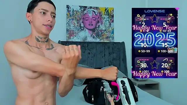 Snapshot of AmberAdams_ chatting on January 7, 2025, 1:24 pm AmberAdams online show from January 7, 2025, 1:24 pm