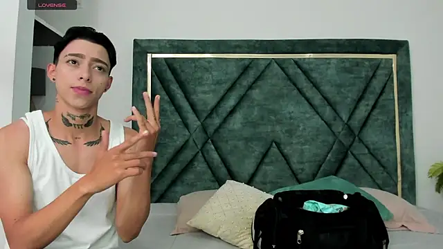 Snapshot of AmberAdams_ chatting on February 3, 2025, 1:19 pm AmberAdams online show from February 3, 2025, 1:19 pm