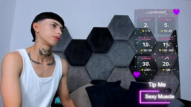 Snapshot of AmberAdams_ chatting on March 8, 2025, 2:08 pm AmberAdams online show from March 8, 2025, 2:08 pm