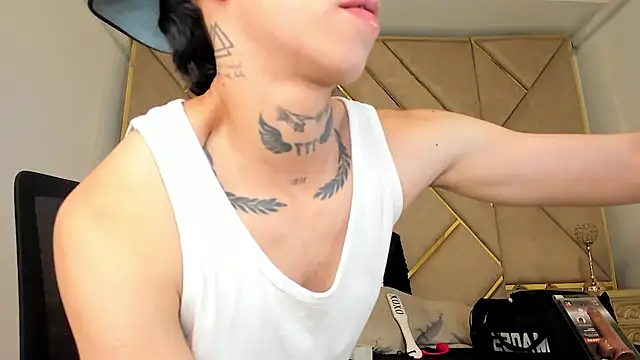 Snapshot of AmberAdams_ chatting on September 16, 2025, 4:52 pm AmberAdams online show from September 16, 2025, 4:52 pm