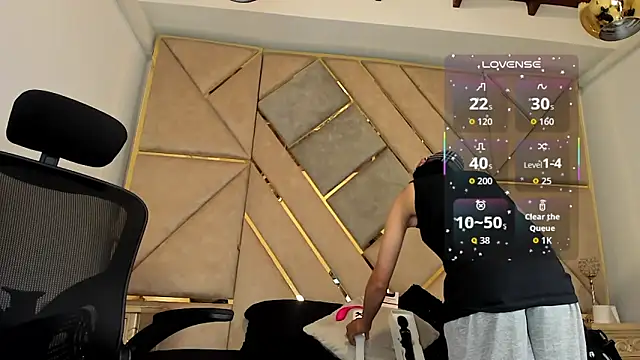 Snapshot of AmberAdams_ chatting on September 25, 2025, 4:32 pm AmberAdams online show from September 25, 2025, 4:32 pm