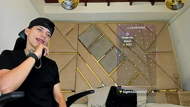 Snapshot of AmberAdams_ chatting on September 29, 2025, 3:17 pm AmberAdams online show from September 29, 2025, 3:17 pm