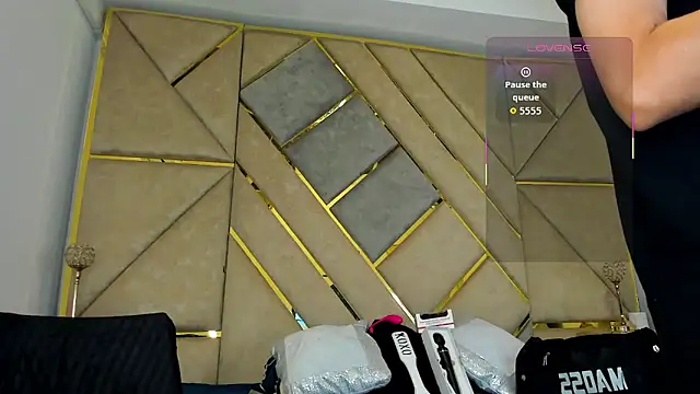 Snapshot of AmberAdams_ chatting on October 15, 2025, 2:28 pm AmberAdams online show from October 15, 2025, 2:28 pm