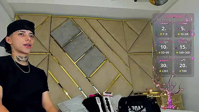 Snapshot of AmberAdams_ chatting on October 25, 2025, 5:08 pm AmberAdams online show from October 25, 2025, 5:08 pm