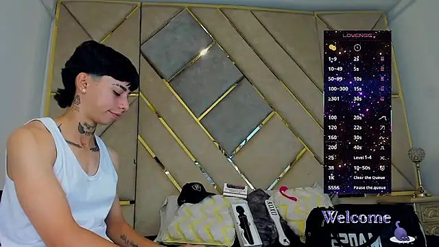 Snapshot of AmberAdams_ chatting on November 4, 2025, 2:38 pm AmberAdams online show from November 4, 2025, 2:38 pm