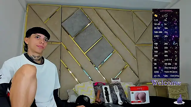 Snapshot of AmberAdams_ chatting on November 6, 2025, 1:45 pm AmberAdams online show from November 6, 2025, 1:45 pm