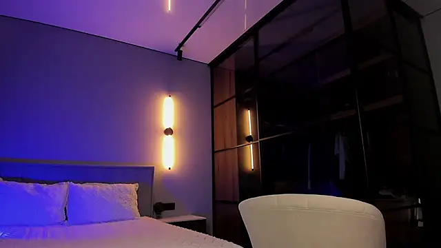 Snapshot of Amazing__bitch chatting on November 18, 2025, 6:56 pm Amazing bitch online show from November 18, 2025, 6:56 pm