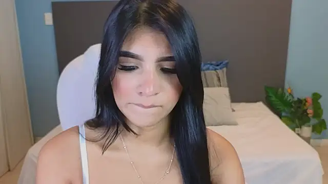 maiaa ruiz online show from February 3, 2025, 1:08 pm