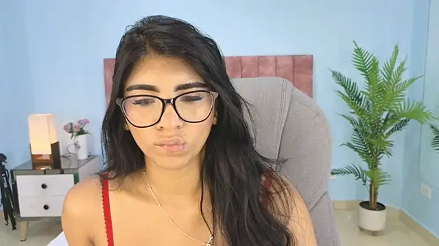 maiaa ruiz online show from November 10, 2025, 2:49 pm