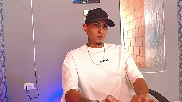 Liam lee online show from July 10, 2026, 8:44 pm