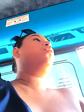 Snapshot of Francesca_ferrari chatting on December 13, 2024, 6:16 pm Francesca ferrari online show from December 13, 2024, 6:16 pm