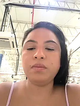 Snapshot of Francesca_ferrari chatting on December 15, 2024, 4:26 pm Francesca ferrari online show from December 15, 2024, 4:26 pm