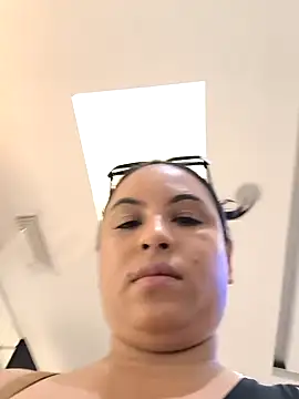 Snapshot of Francesca_ferrari chatting on December 21, 2024, 6:44 pm Francesca ferrari online show from December 21, 2024, 6:44 pm