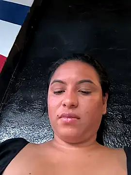 Snapshot of Francesca_ferrari chatting on December 27, 2024, 10:48 pm Francesca ferrari online show from December 27, 2024, 10:48 pm