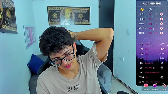 Snapshot of TylerWhite_ chatting on March 16, 2025, 9:05 am TylerWhite online show from March 16, 2025, 9:05 am