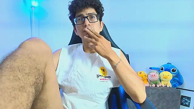 Snapshot of TylerWhite_ chatting on September 30, 2025, 5:12 am TylerWhite online show from September 30, 2025, 5:12 am