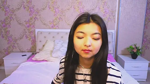 Shy Kira online show from January 19, 2025, 6:32 pm